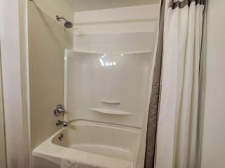 Condo 1 - Waterfront with SPA Fireplace & Barbecue - Sainte-Anne-de-Beaupré - 1