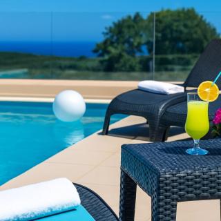Sea Breeze & Stunning Views - Pool Dream Gem - Dhémbla - 6
