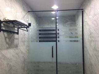 Enchanting Two bedroom Home with Pool - Ikeja - 2