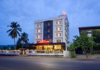 HOTEL LAALS INN GRAND By JESWAY HOTELS & RESORTS - Shegaon Buzurg - 0