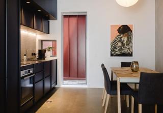 NYC Loft Vibe! 2BR City Stay w Rooftop Terrace - Wellington - 7