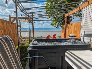 Chalet #10 - Spa with river view & Fireplace - Cap-Saint-Ignace - 2