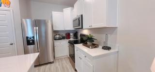 Wave of Gold , brand new beautiful townhome 3bed room 3 bathroom - Gulf Breeze - 2