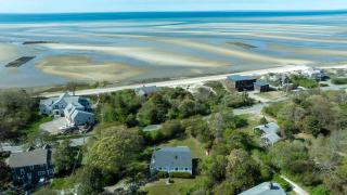 Water Views Walk to Beach Dogs Welcome - Brewster - 0