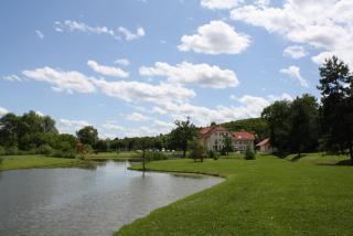 Csicsergő Szabadidőközpont - - 7