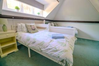 K Suites - Teign House - Wanborough - 6