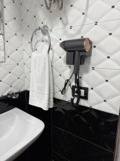Hotel M&S - Tirana - 4