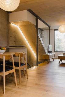 Urban Chic Townhouse - 2BR Modern Industrial Vibe - Wellington - 9