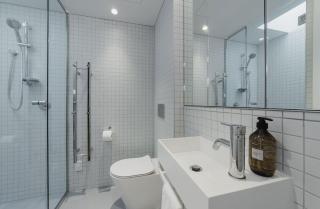 Urban Chic Townhouse - 2BR Modern Industrial Vibe - Wellington - 7