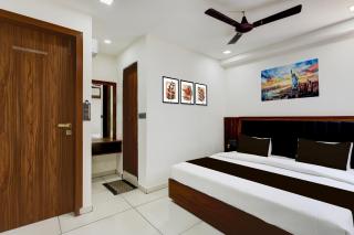 Hotel O Shubh Sankalp - Ahmedabad - 9