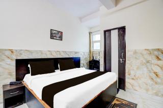 Hotel O The Max inn - Greater Noida - 8