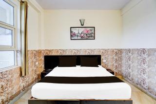Hotel O The Max inn - Greater Noida - 0