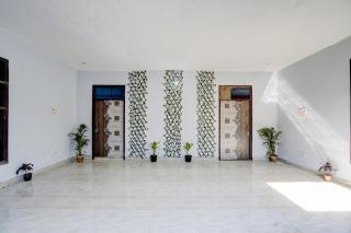 SPOT ON Dev Hotel - Noida - 8