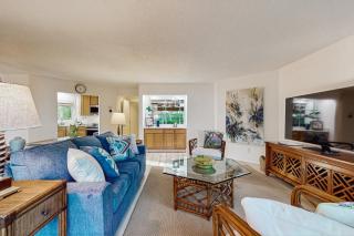 Ground floor condo with private patio, full kitchen, beach access and pool - 7