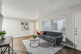 Stratton 2524c I Spacious 2 Bed 15 Bath - Arlington - 8