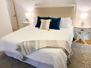 Stunning Coastal Charmer Near Downtown and Beach - 4