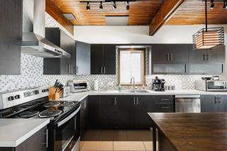 Rustic Lakefront Chalet on Lac Simon Private Spa - Lac-Simon - 5