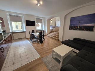 FERIENWOHNUNG APARTMENT 2 RAUM WOHNUNG im ZITTAUER STADTZENTRUM INNENSTADT INNENRING TOP LAGE MARKT UND RATHAUS NÄHE - Zittau - 6