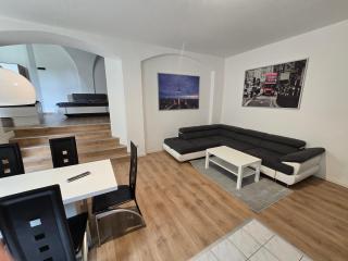 FERIENWOHNUNG APARTMENT 2 RAUM WOHNUNG im ZITTAUER STADTZENTRUM INNENSTADT INNENRING TOP LAGE MARKT UND RATHAUS NÄHE - Zittau - 4