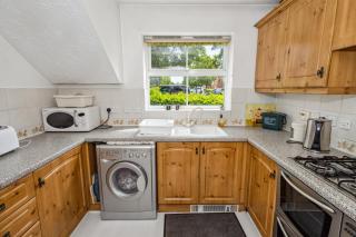 Urban Oasis - Modern 2B/2B Retreat Near Nature - Enfield Lock - 4