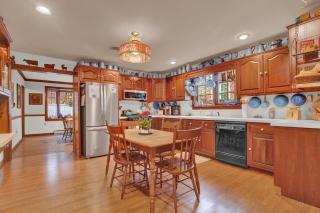 Spacious Antique Charm Home by Leavetown Vacations - Columbia - 8