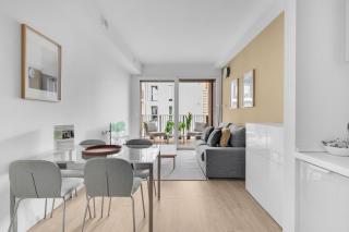 Airy Apartments with Balcony & Garage - Milan - 8