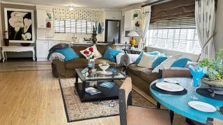 Artzy’s Cottage @77 - 1