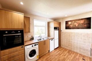 Spacious Family Bungalow with Garden for up to 7 - Epsom - 5