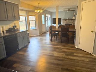 Private Cul-de-Sac Oasis 4BR - Grove City - 2