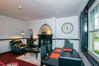 Cosy & Central 2BD Apartment Milngavie, Glasgow - Milngavie - 3