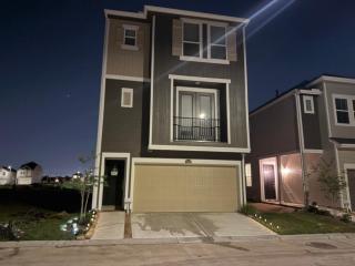 Upscale Gateway, 10 min to NRG Stadium,Med Ct,HDT, - Houston - 9
