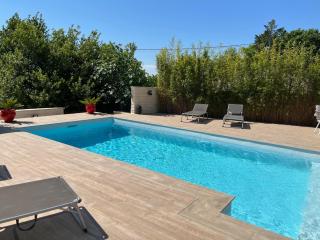 Logement avec piscine et parking - Sauzet - 0