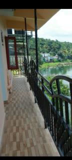 Roadway Inn - Kattappana - 8
