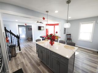 The Cape AC- Close to all w/ Pool Table! - Atlantic City - 3