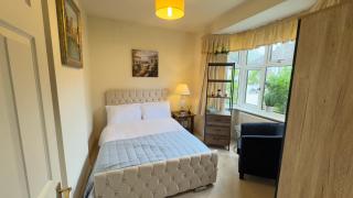 5 Bruce Avenue - Shepperton - 4