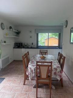 Cosy Cottage on the Lake - Écuras - 1