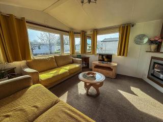 Great 6 Berth Caravan For Hire At Southview Holiday Park Ref 33006M - Skegness - 3