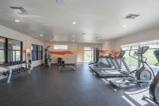 Trendy 2BD Gym Pool Parking WD Sleeps 8 - Tempe - 7