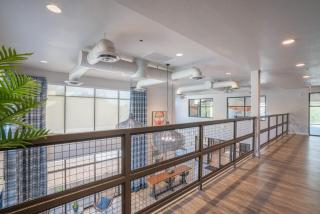 Trendy 2BD Gym Pool Parking WD Sleeps 8 - Tempe - 6