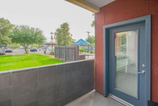 Chic 2BD Pool Gym Parking WD Sleeps8 - 6