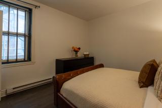 Chic DT MTL Condo with Rooftop, BBQ and Jacuzzi - Montréal - 8