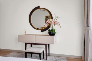 Luxurious, Creek & Marina View - 8