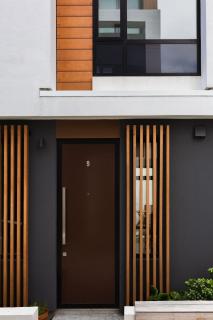 Chic 2BR Apartment - Secure Gated Complex in CBD - Wellington - 5
