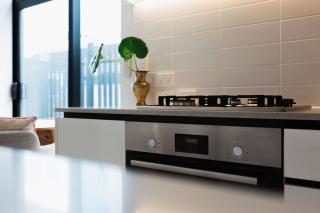 Chic 2BR Apartment - Secure Gated Complex in CBD - Wellington - 2