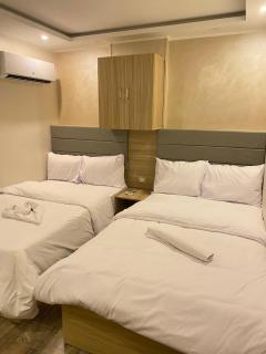 Pyramids Luxury Hotel - 4