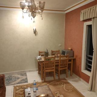 أستديو بشارع الشيراتون - Banī Ghālib - 1