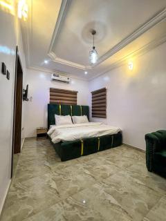 FS Luxury Apartment - 9