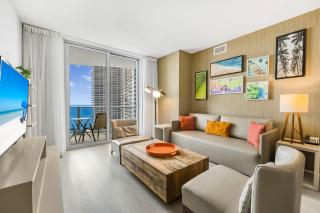 Elegant Beachfront Condo Offering Stunning Views - 2