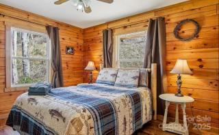 Fox Creek Cabin 1: Creekside Cabin in the Smoky Mountains - 7