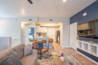Posh 2BD - Midtown - Gym, Pool, W-D, Parking - Sleeps 8 - Phoenix - 7